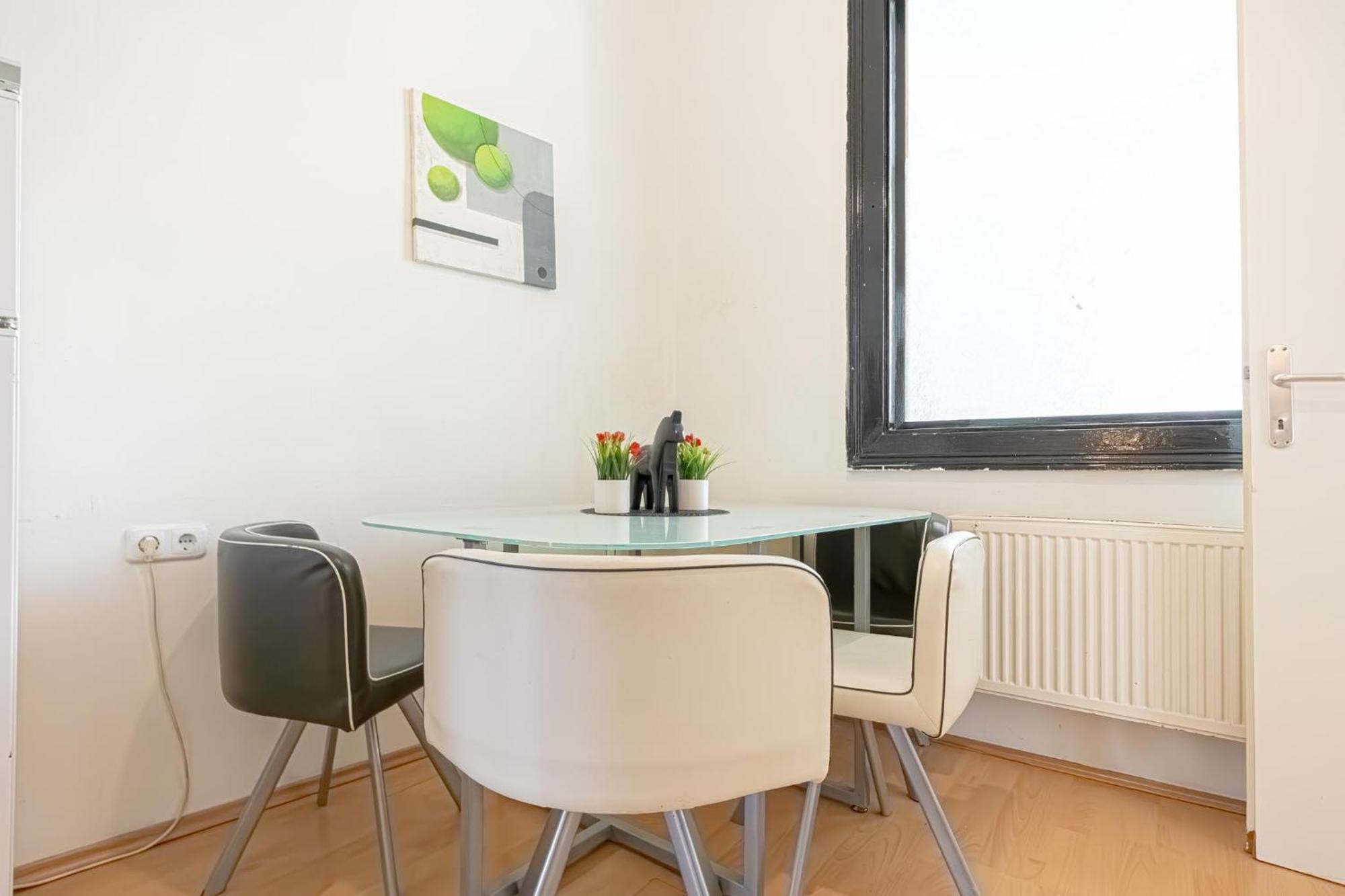 Sweet 3Br Shared Apt Near Wiener Stadthalle & Central Экстерьер фото